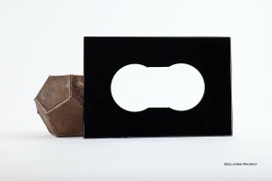 Osłona szklana czarna w połysku 15x22 podwójna pod kontakt gniazdko